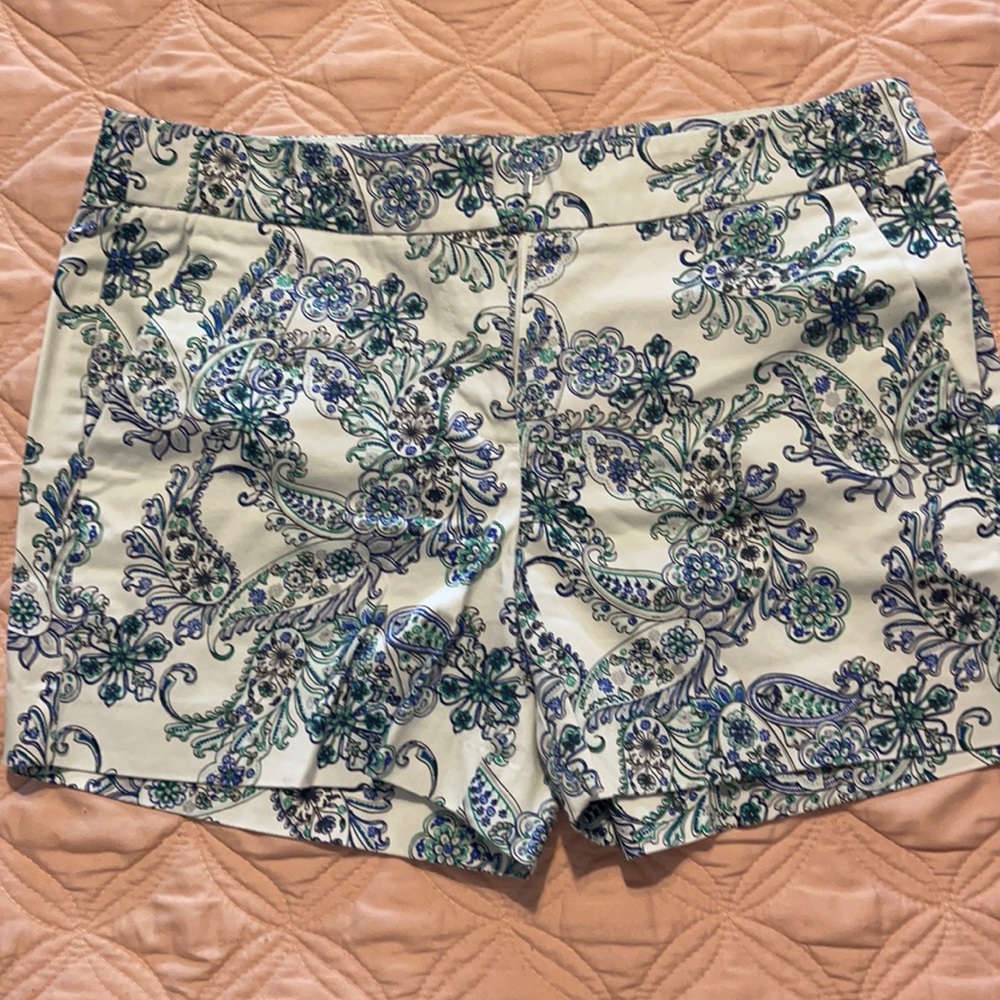 Stylish shorts very comfy.